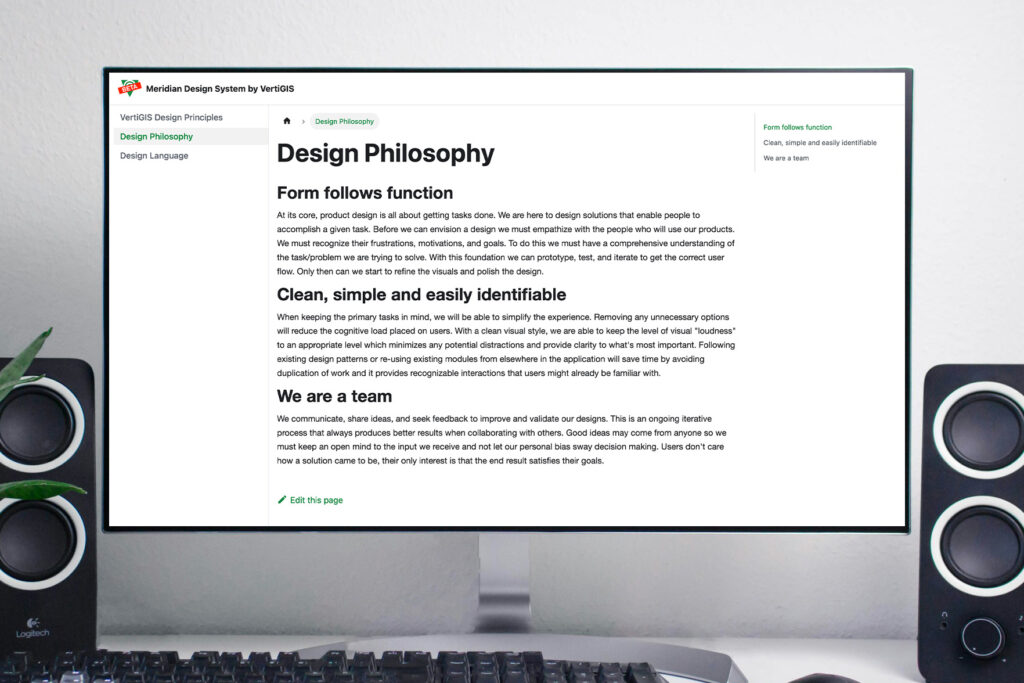 Desktop monitor with speakers